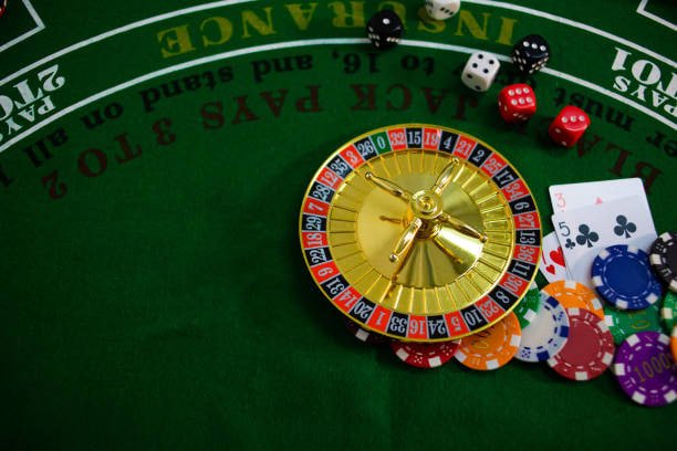 gameplay bingo session screen showing numbered balls and bingo card layout